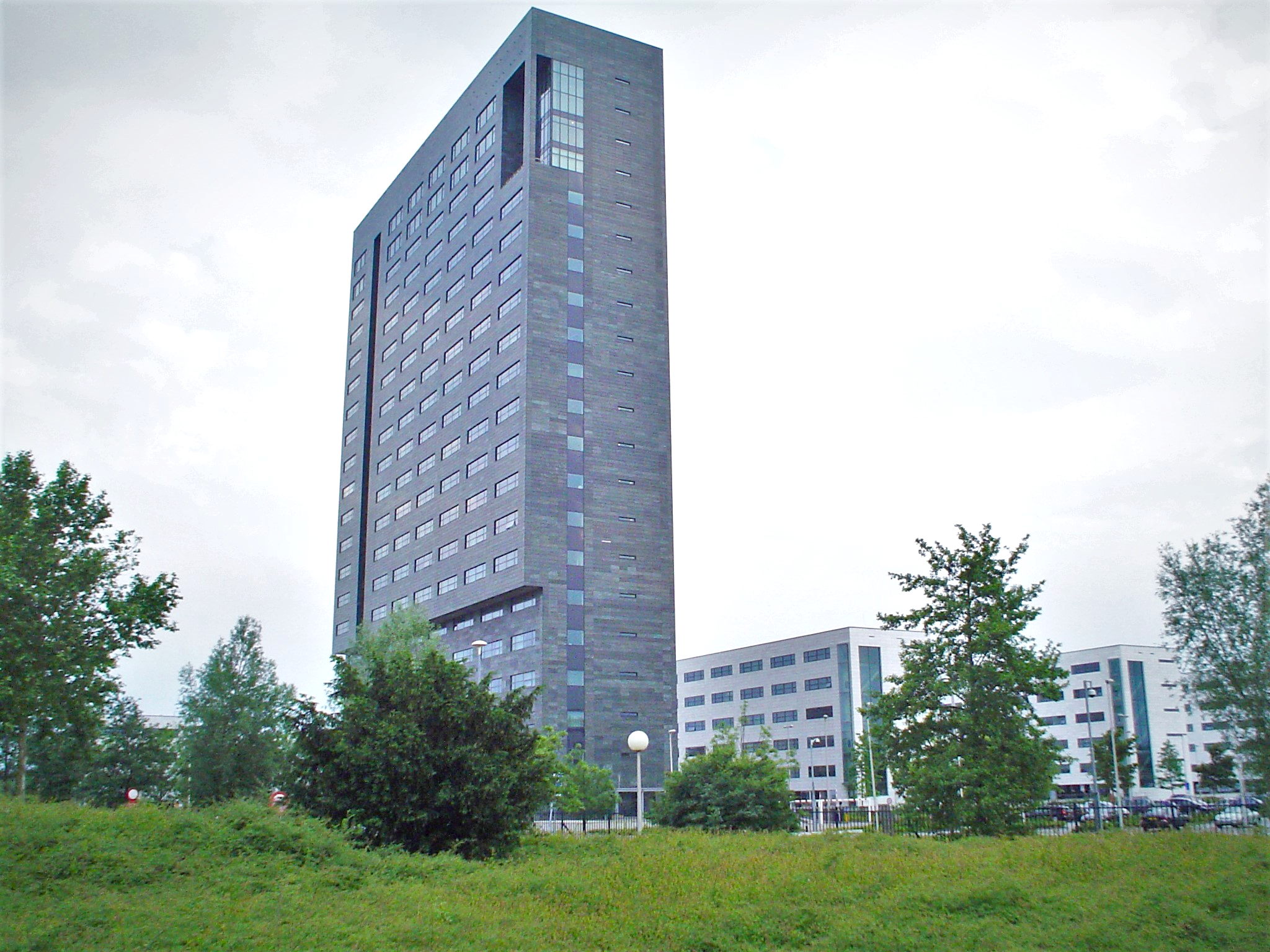 ASML Raises 2026 Sales Forecast for Second Time This Year