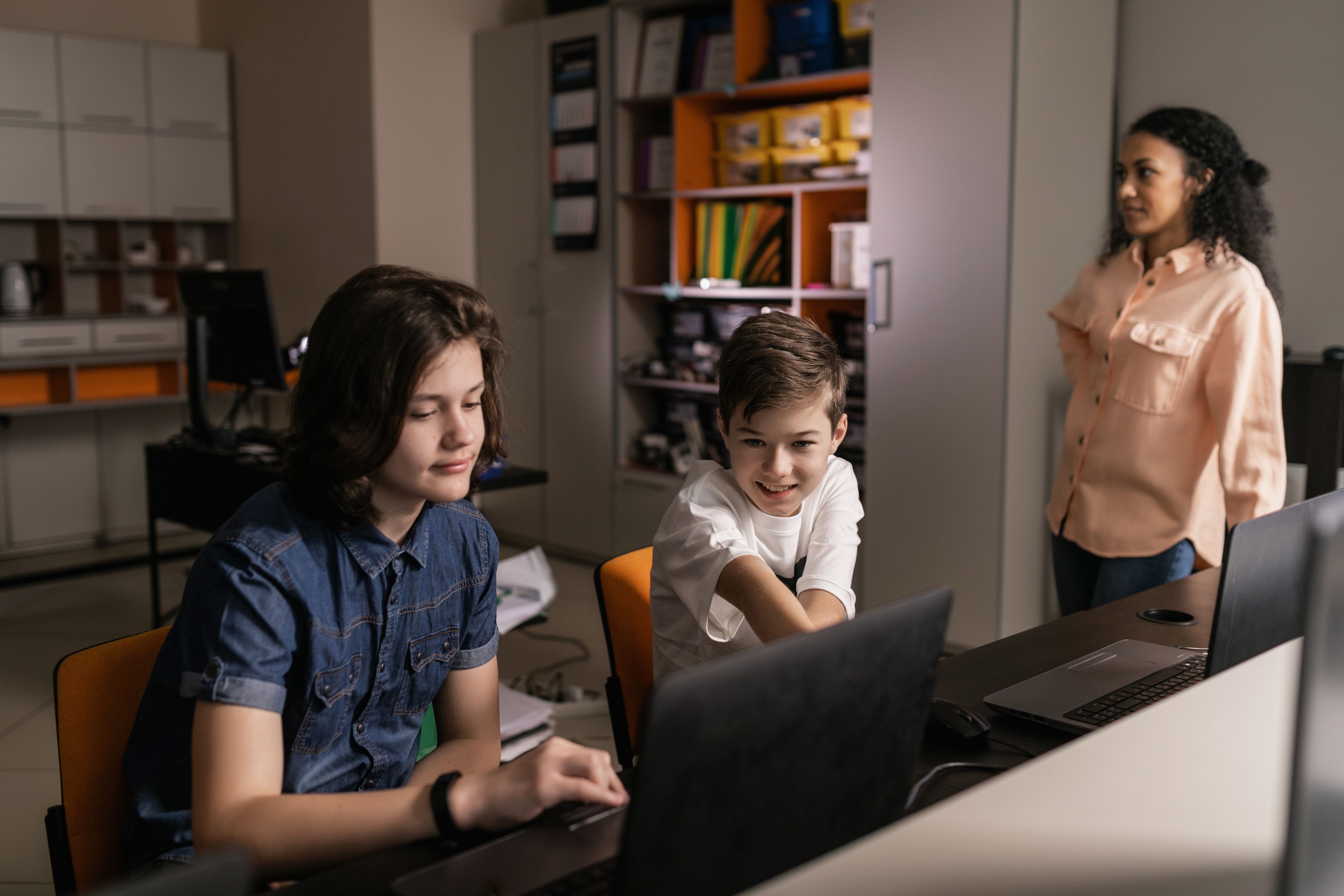 British Teachers: Students Losing Critical Thinking Skills to AI