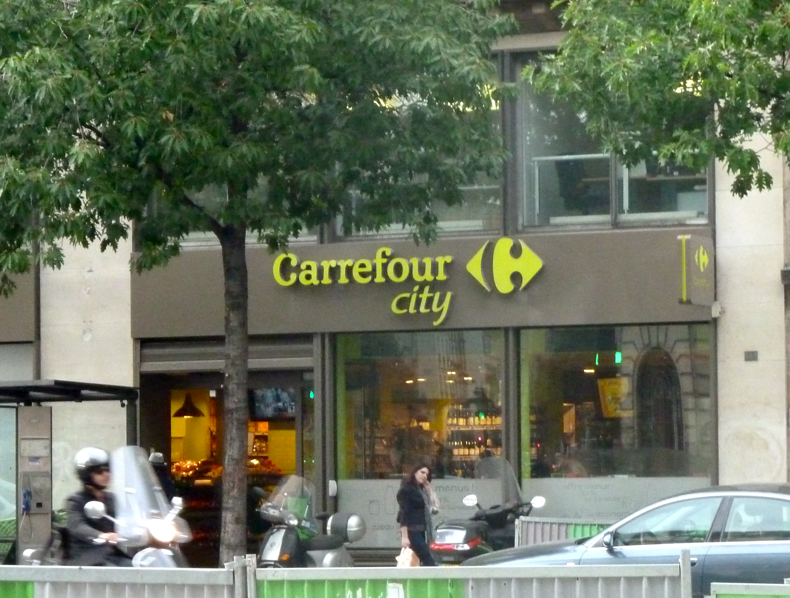 AI Assistant Karol Now Handles 45 Percent of Carrefour Poland's Customer Inquiries