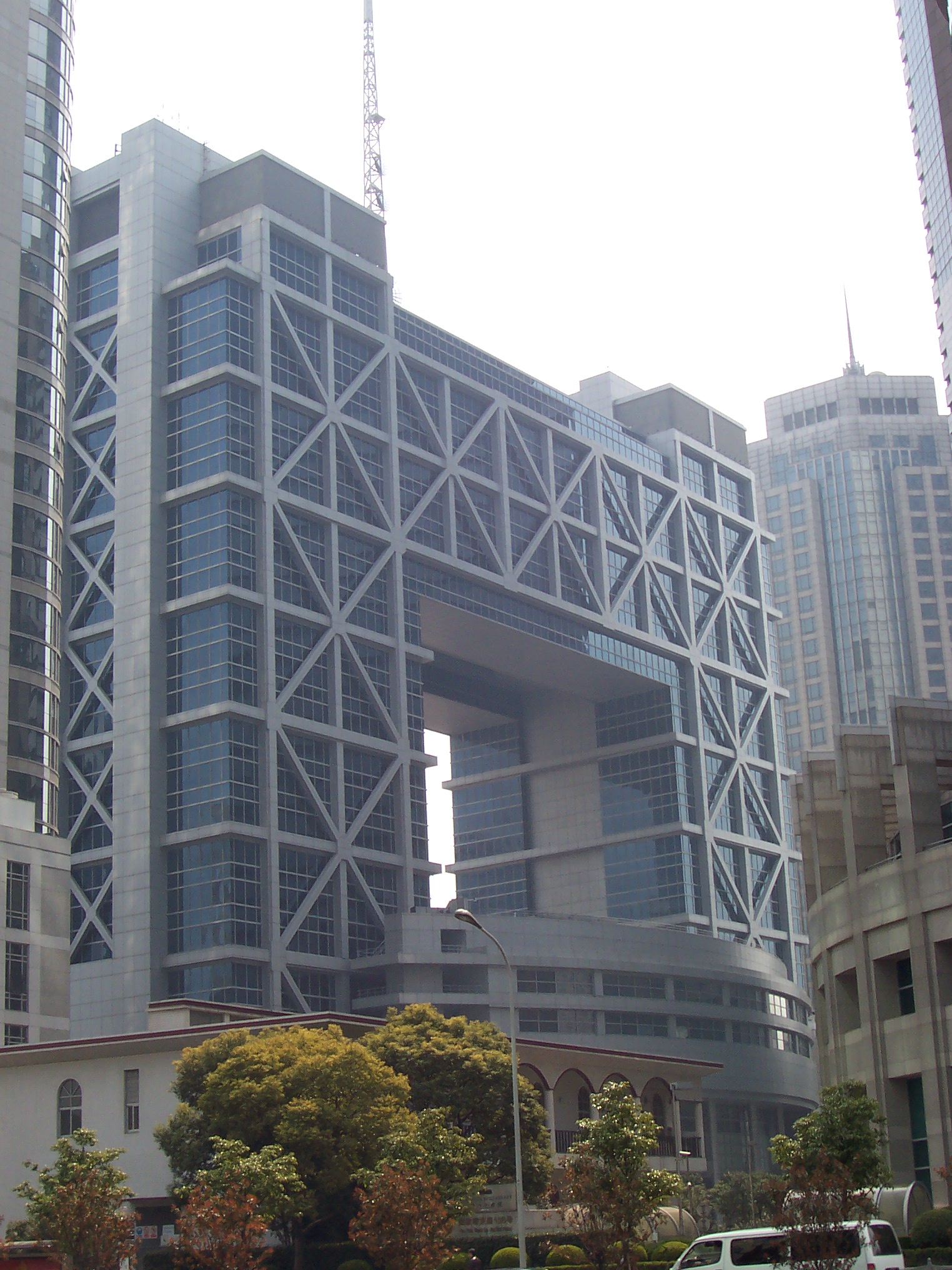 Chinese Memory Maker CXMT Prepares $85 Billion Stock Market Debut