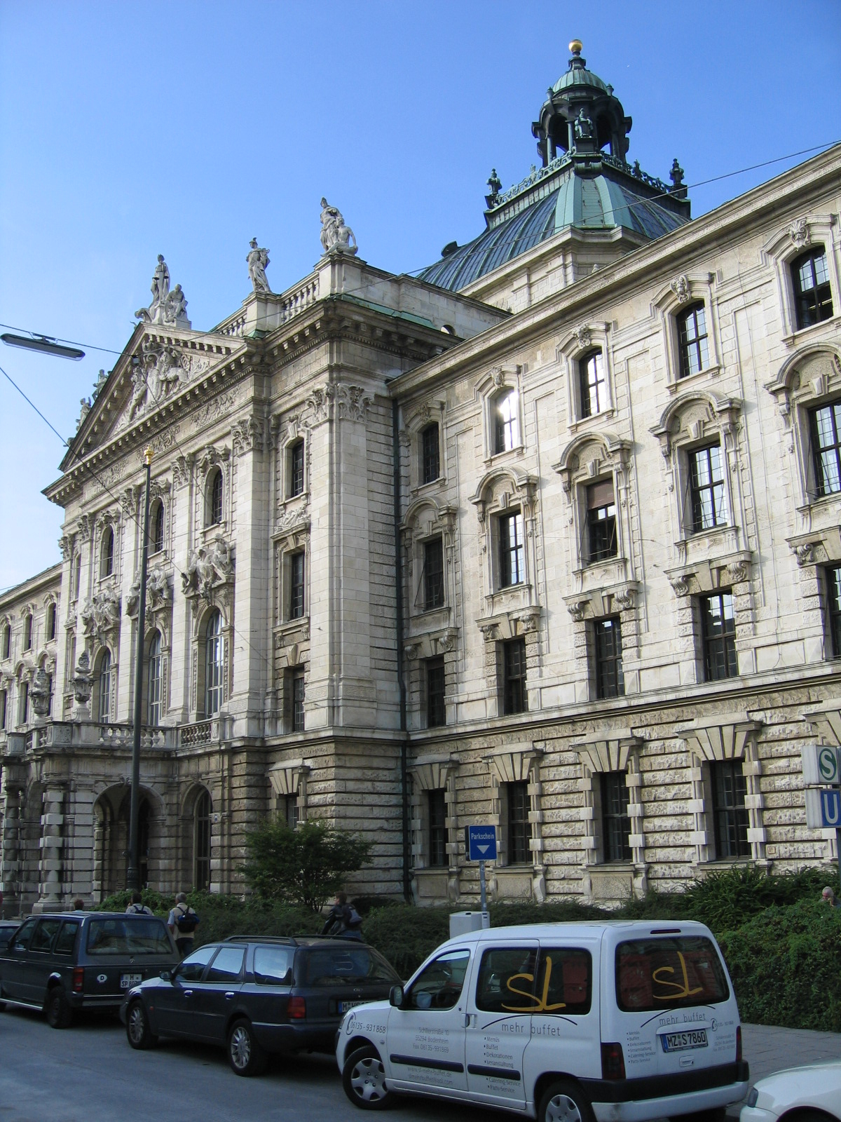 Sąd w Monachium: Suno łamał prawa autorskie, trenując AI na muzyce GEMA
