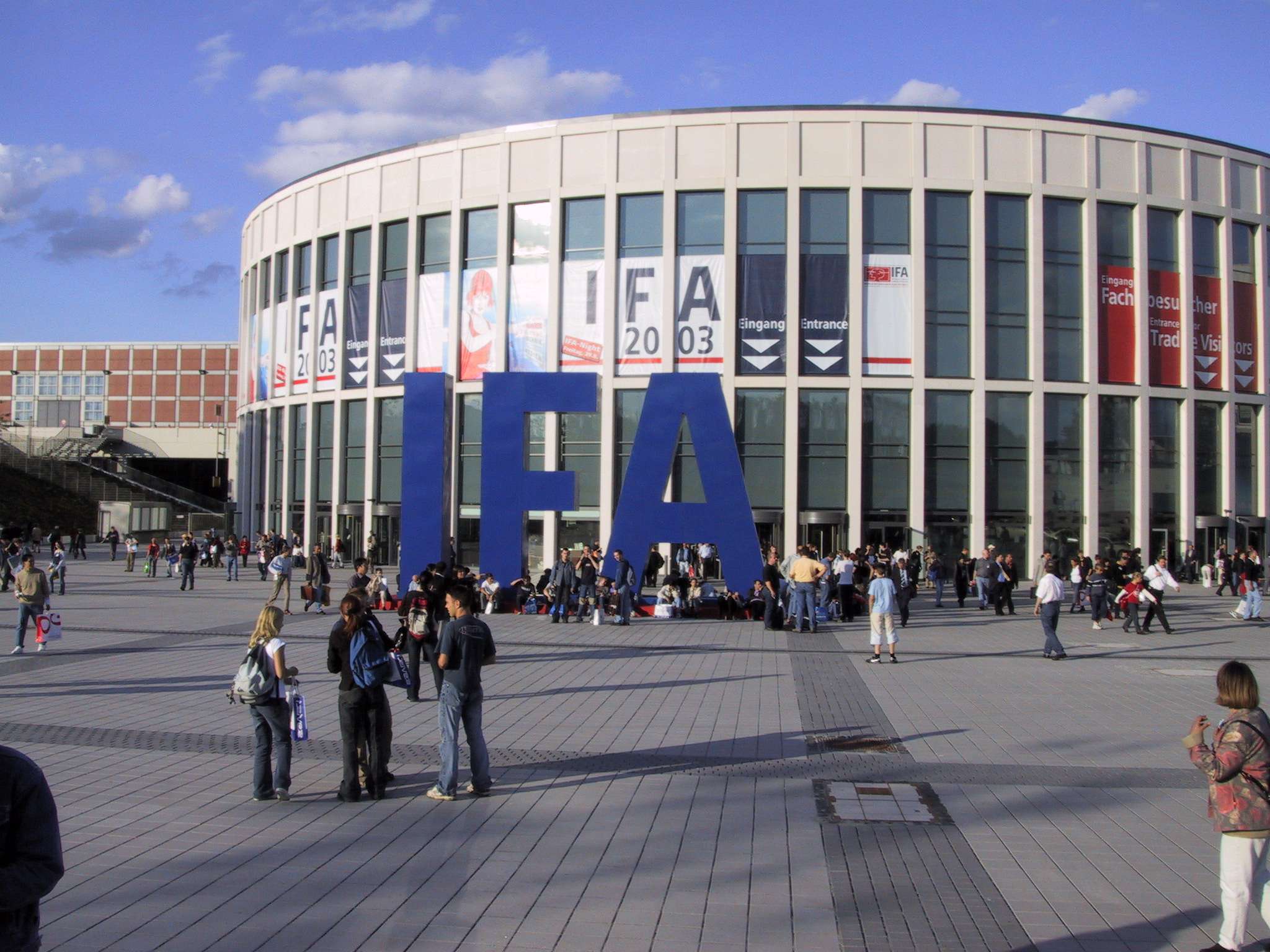 GFU Forecasts On-Device AI Will Revive Electronics Sales