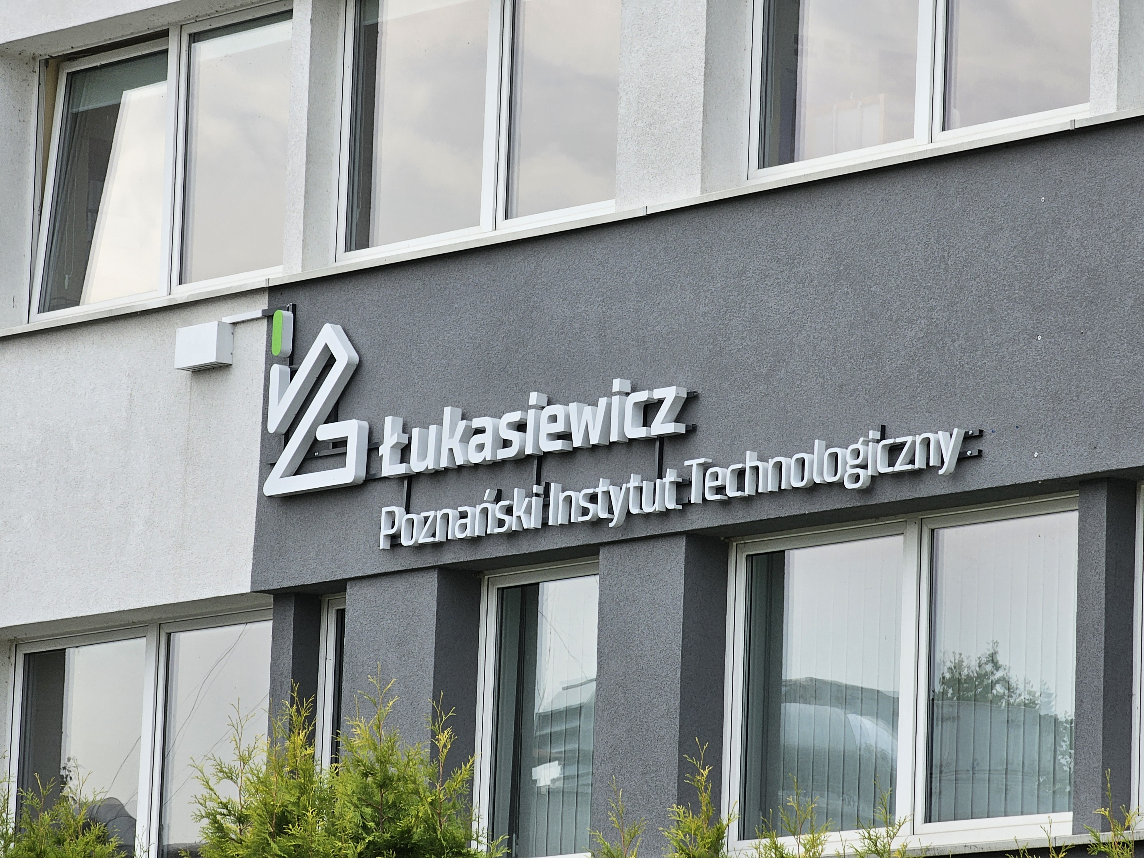 Silesian Burn Center Tests Łukasiewicz AI That Writes Medical Notes From Doctor Visits