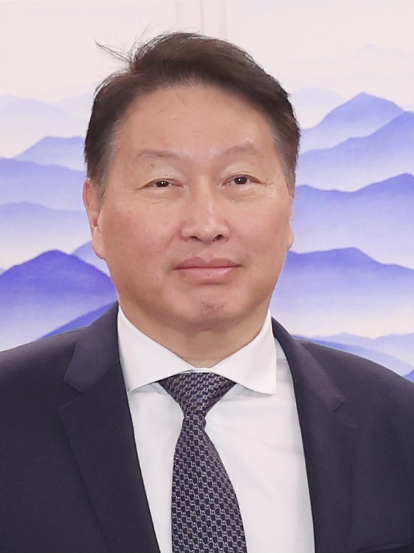 Seoul Court Rules on SK Group Chairman's Divorce as SK Hynix Stock Soars