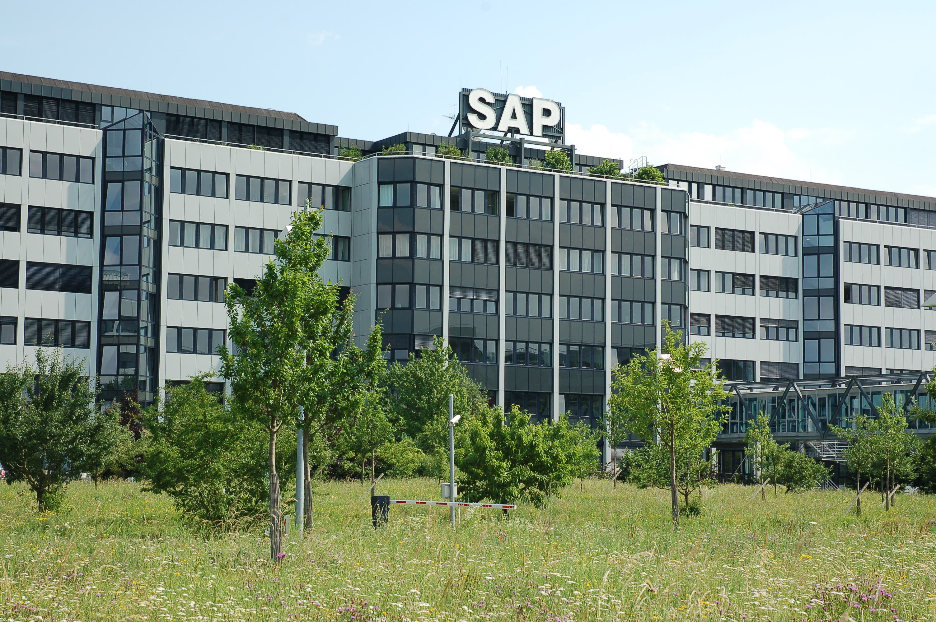 SAP says enterprise AI agents need knowledge graphs and governance, not just chatbots
