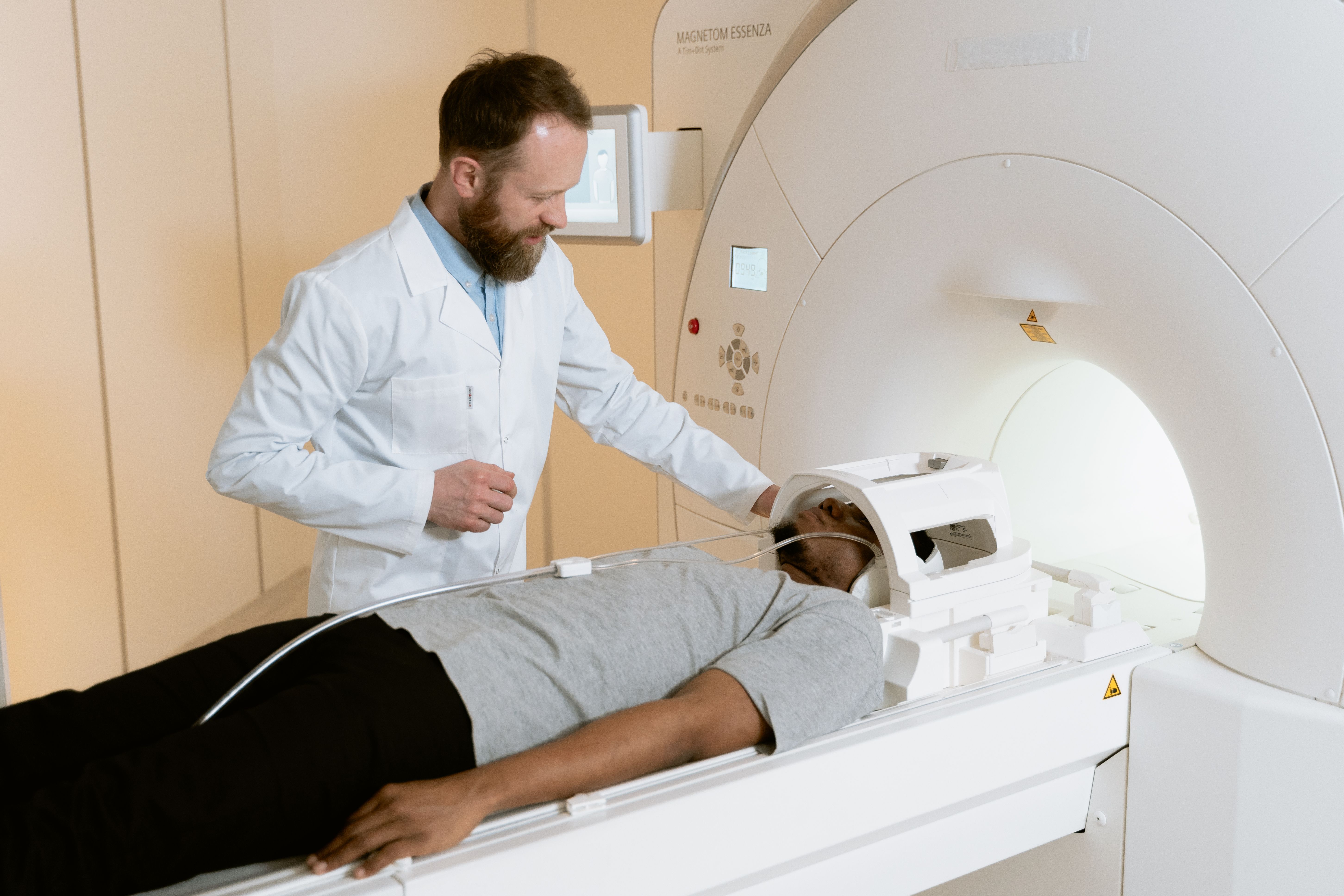 Włocławek Hospital Deploys AI to Read X-Ray, CT and MRI Scans